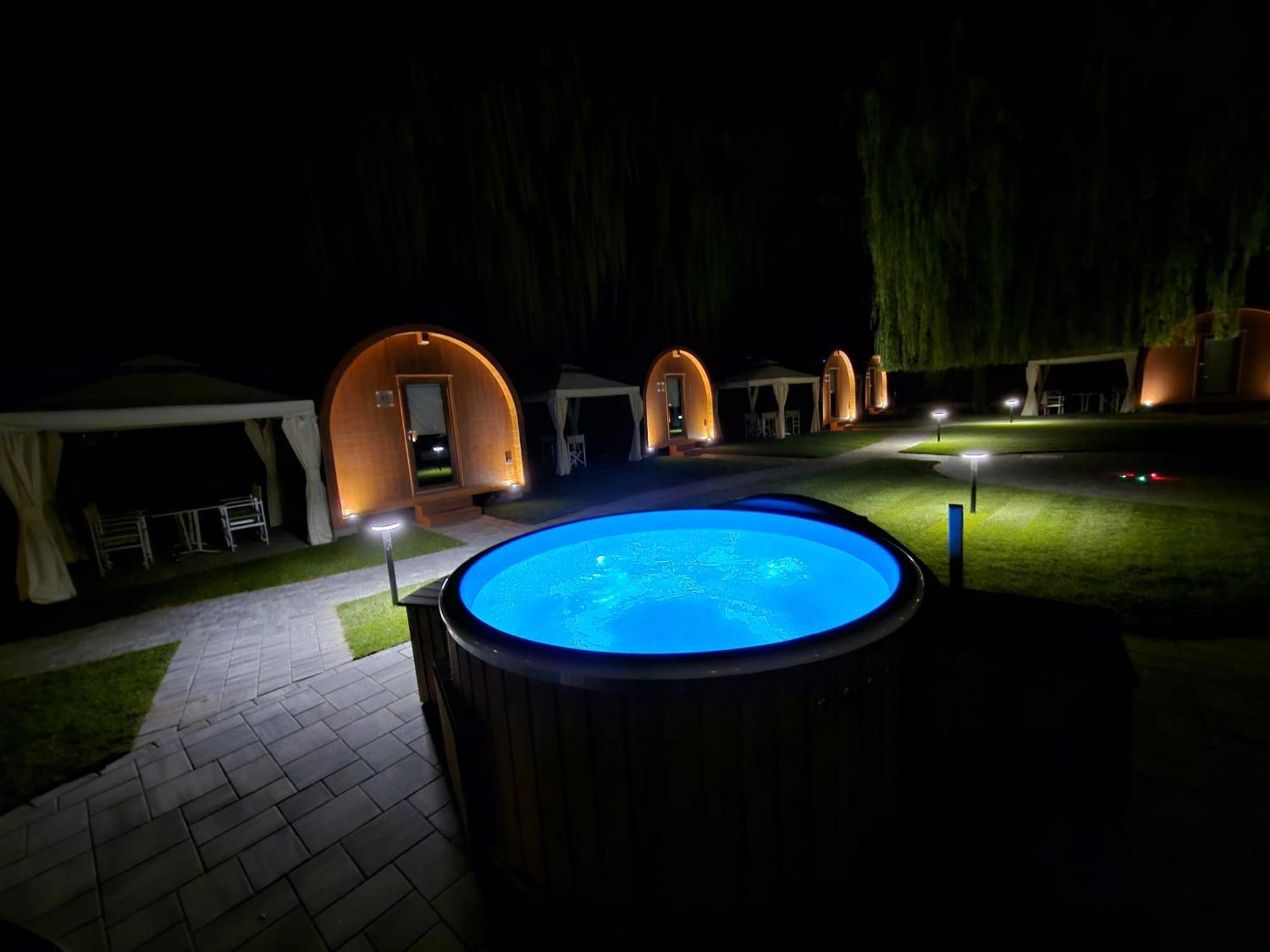 Vicolungo Glamour Lodge & Spa - Free Spa Hot Tub E Sauna Dış mekan fotoğraf