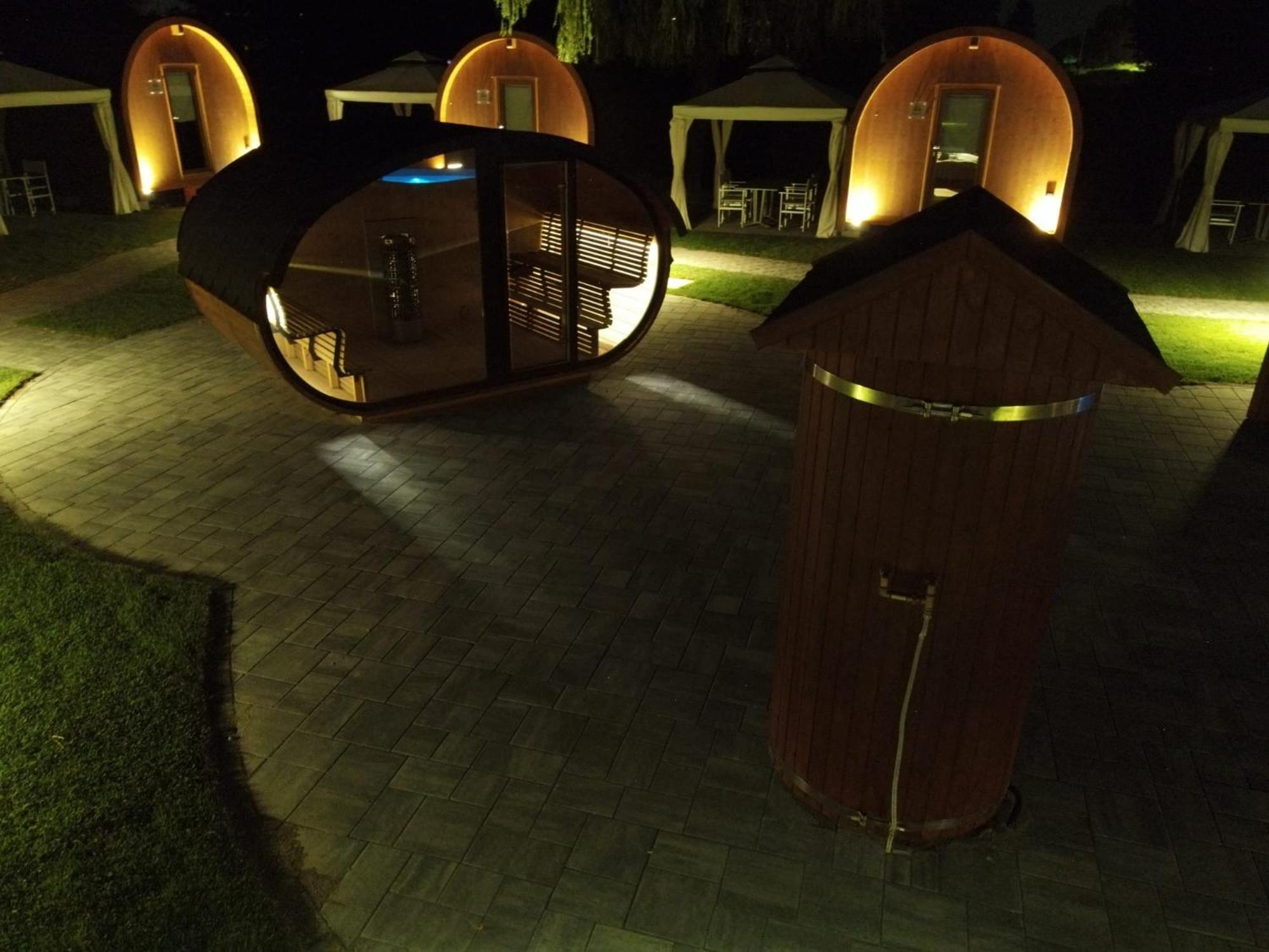 Vicolungo Glamour Lodge & Spa - Free Spa Hot Tub E Sauna Dış mekan fotoğraf
