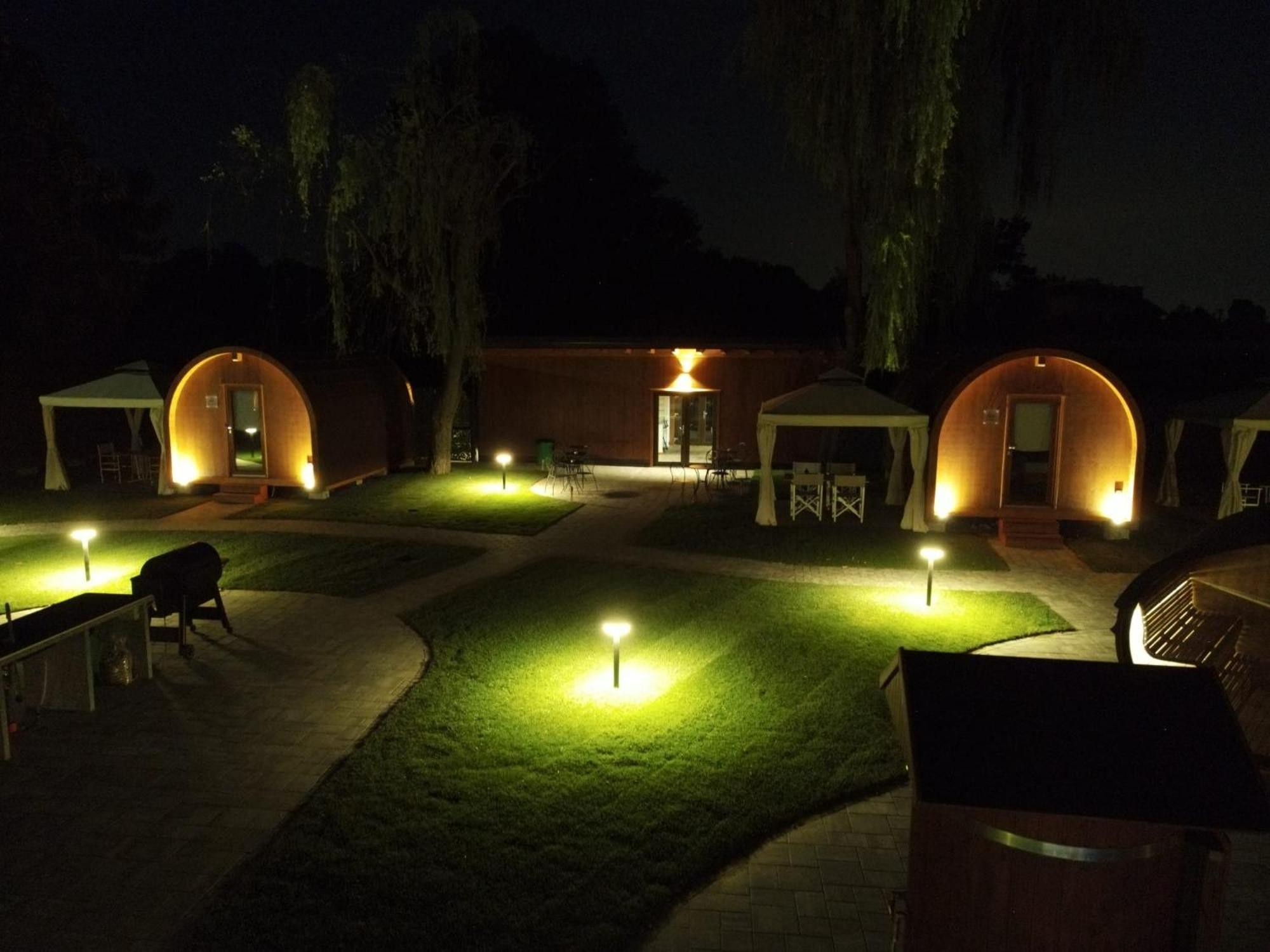Vicolungo Glamour Lodge & Spa - Free Spa Hot Tub E Sauna Dış mekan fotoğraf